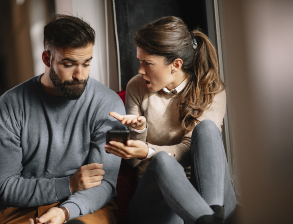 Nincs mit titkolnom, mégsem hagynám sose a páromnak, hogy átnézze a telefonomat