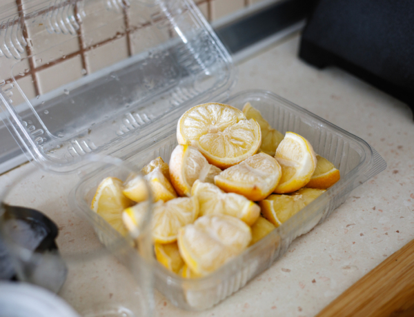 Így fagyaszd le a citromot – használhatod a levét, a héját vagy az egész gyümölcsöt is!