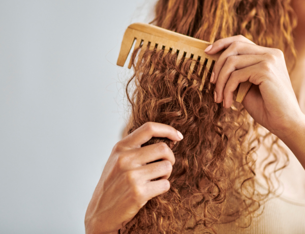 Göndör hajad van? – Ezek a hibák tönkretehetik a tincseidet, ha nem figyelsz