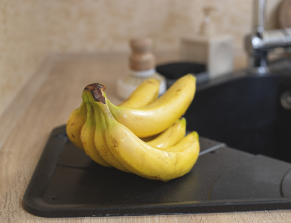 A meglepően kellemetlen ok, amiért érdemes mindig megmosni a banánokat