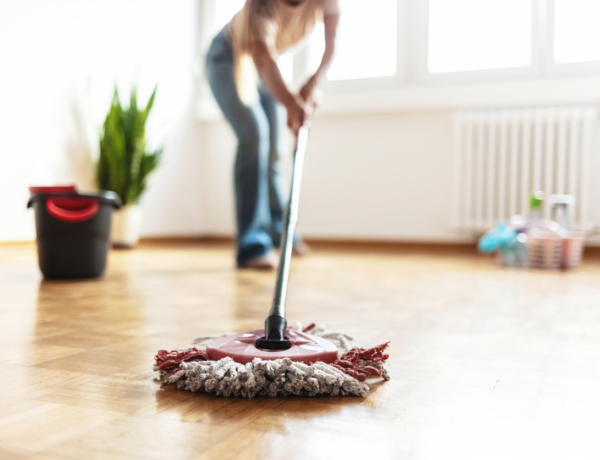 Milyen gyakran kell felmosni a padlót? Szakértői tippek a tökéletes tisztasághoz