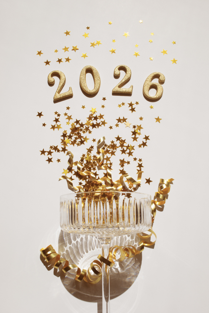 Pezsgős pohár flitterekkel, 2026 felirattal