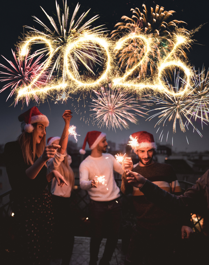 Baráti társaság együtt ünnepli 2026-ot