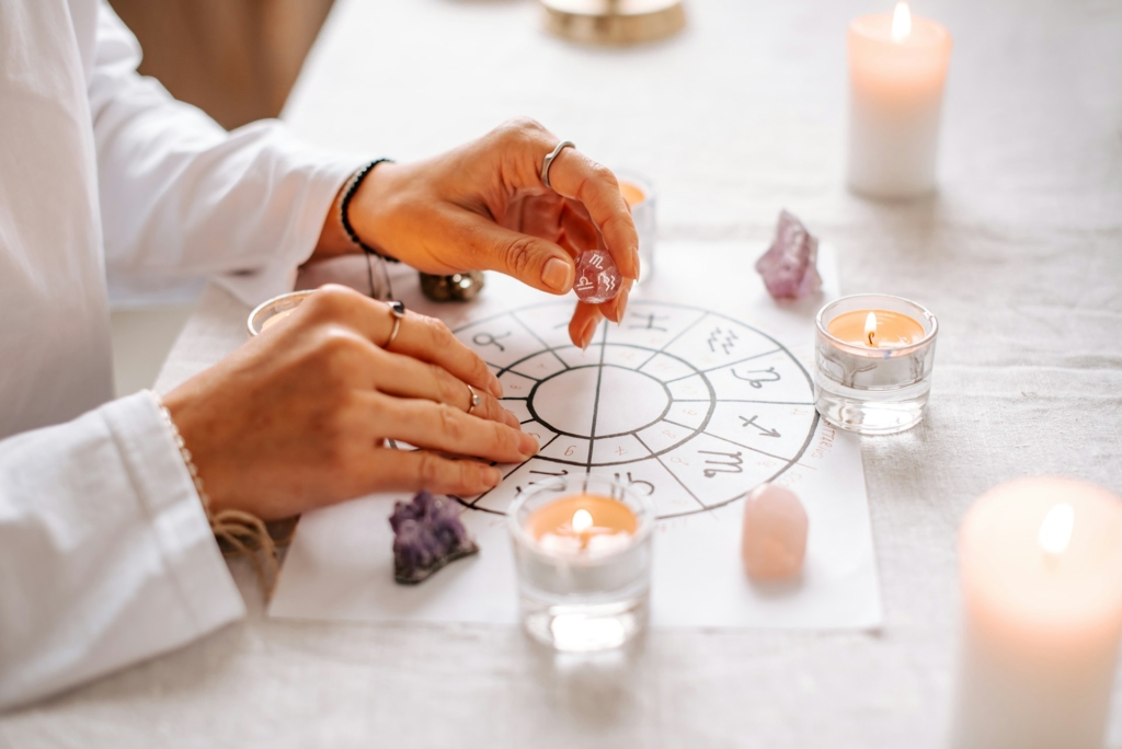 Ezek a számok a spirituális fejlődésedet erősítik 2026-ban – a csillagjegyed szerint