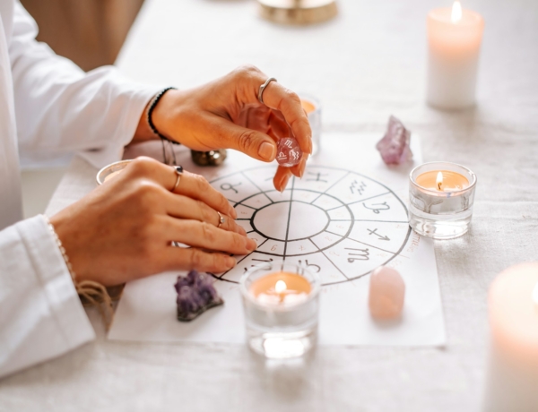 Ezek a számok a spirituális fejlődésedet erősítik 2026-ban – a csillagjegyed szerint