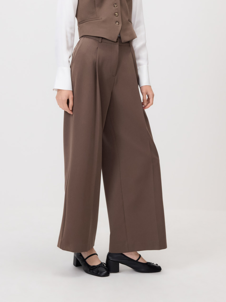 Reserved bő, rakott nadrág