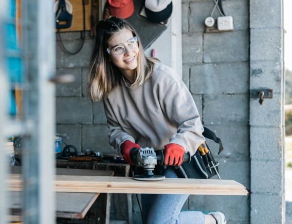 „Az asszony barkácsol a garázsban, én pedig főzök” – Férfiak történetei, amikor a feleség a ház ura