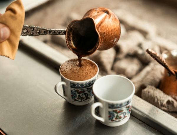 Törökország titkos kávéja: cukormentes, koffeinmentes, mégis ellenállhatatlan