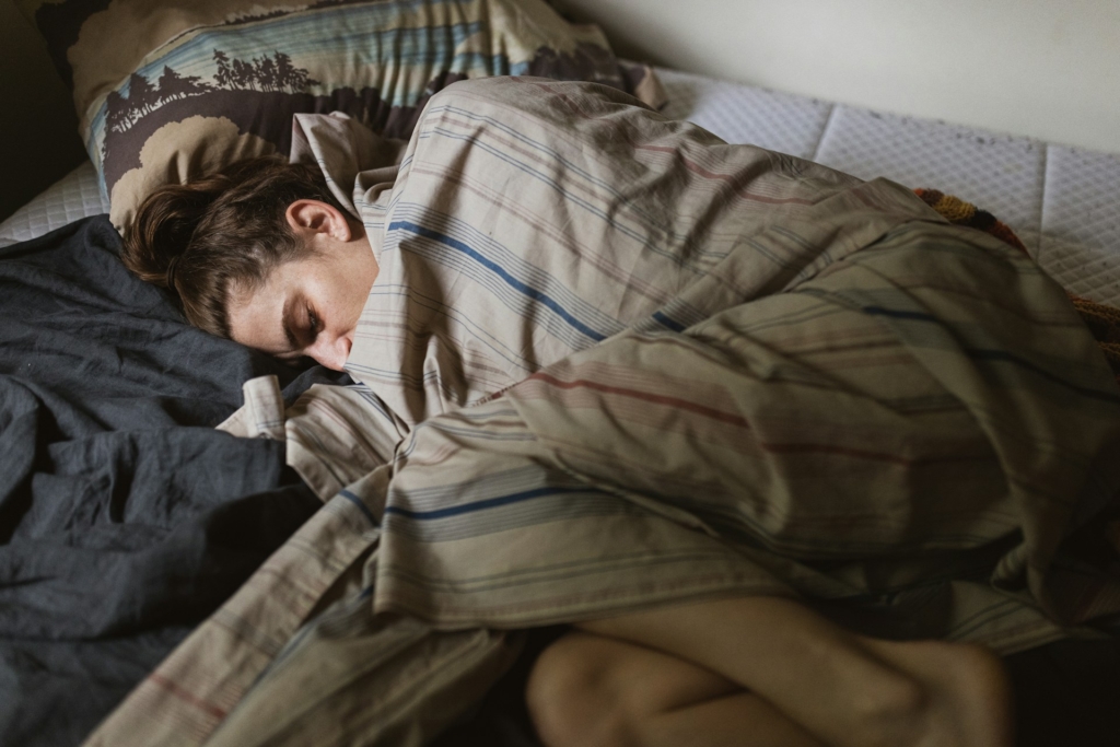 Nem vagy gyenge csak fáradt. 6 jel, hogy túl sokáig próbáltál erős maradni