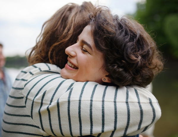 Ezt hozza 2026. január 25. a numerológia szerint: a segítőkészség ma szívből jön