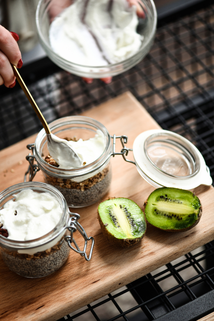 Egészséges desszert kivivel, chia pudinggal