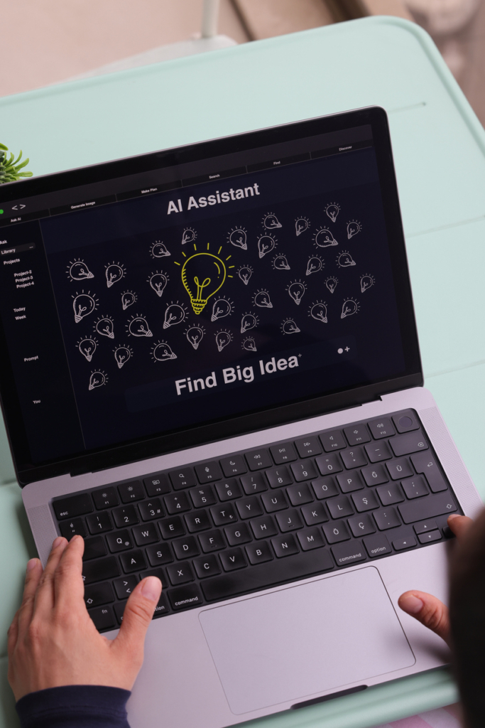 Felhasználó interakcióba lép a laptopján az AI asszisztenssel