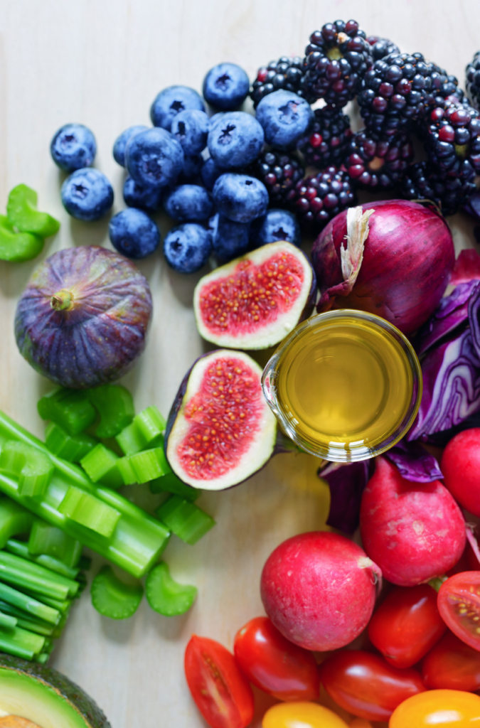 Színek zöldségek és gyümölcsök