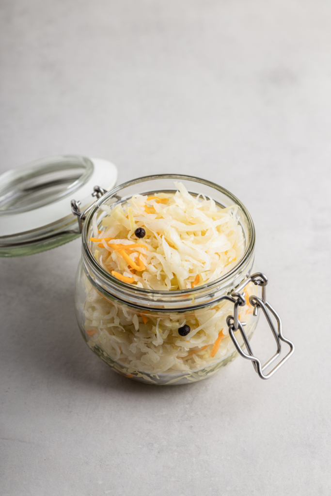 Savanyú káposzta üvegben 