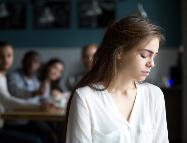 Gyakran tapasztalod? – Ez lehet az oka, ha minden csoportban kívülállónak érzed magad