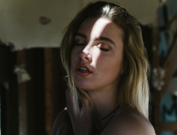 „Eljátszom az orgazmust, csakhogy békén hagyjon.” – Miért van kiakadva a pasim, ha szex közben nem jutok el a csúcsra?