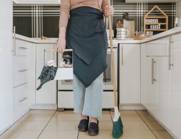 „A balatoni nyaralás nekem minden, csak nem pihenés.” – A láthatatlan munka soha nem ér véget egy nő számára