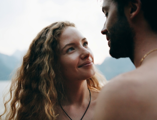 „Semmivel sem szeretem kevésbé a feleségemet, csak mert mással is szexelek.” – Miért csalják meg a férfiak álmaik nőjét is?