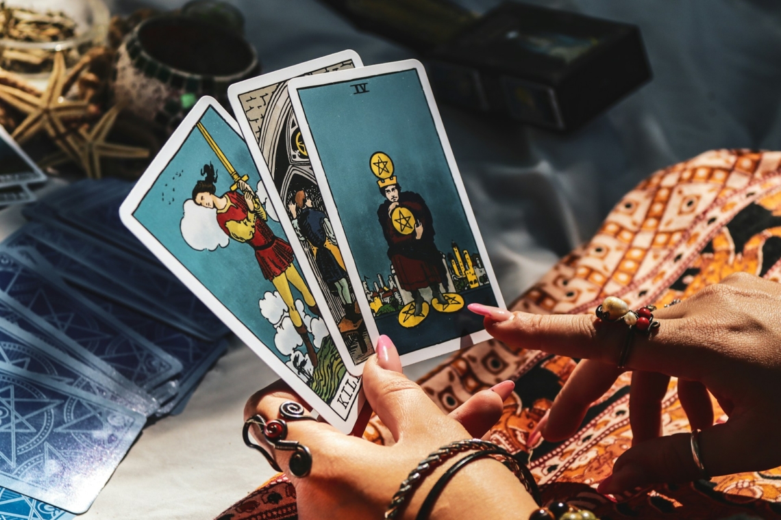 Ez a Tarot lap kísér végig a tavaszi hónapokban a csillagjegyed szerint
