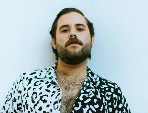 „Minden barátja meleg volt, akikkel online videójátékozott.” – Mikor kezdted el sejteni, hogy a pasid nem a nőkhöz vonzódik?