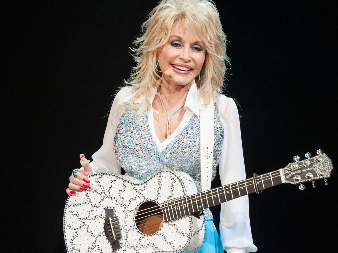 13 szokás, amitől Dolly Parton 80 évesen is egészséges és aktív