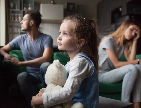 Így formálja a személyiségedet, ha traumatikus családban nőttél fel