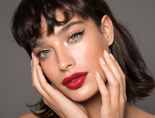 Lenőtt a frufrud? Profi fodrászok szerint így érdemes formázni, hogy végig stílusos maradjon