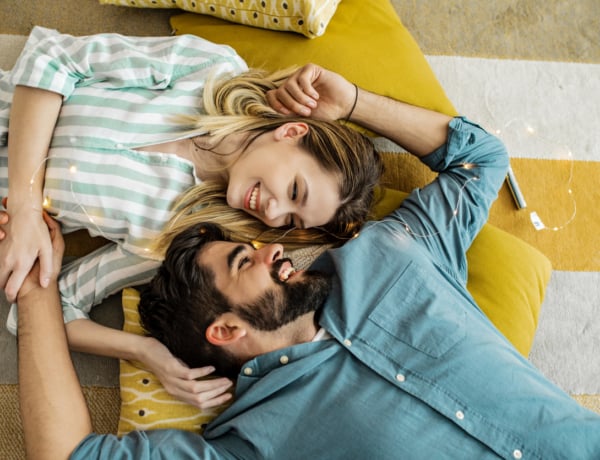 Zseniális lépés vagy kockázatos döntés? Ez történhet, ha a saját csillagjegyed szülöttjével randizol