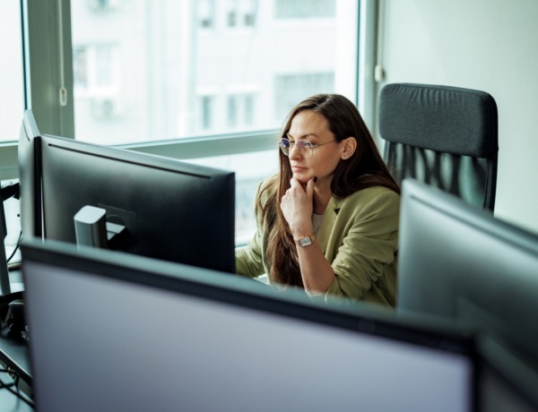 Mi vagyunk az egyetlen generáció, aki ért a technológiához, de nem dől be az AI-nak