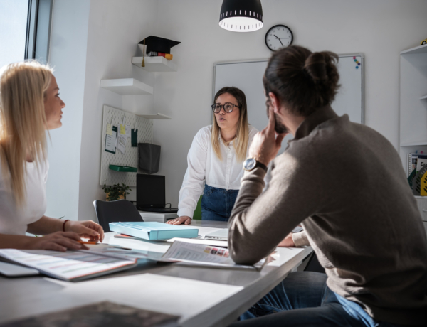 Inkább fizetnék, csak ne kelljen ott lennem: teljesen feleslegesnek érzem az SZMK gyűléseket