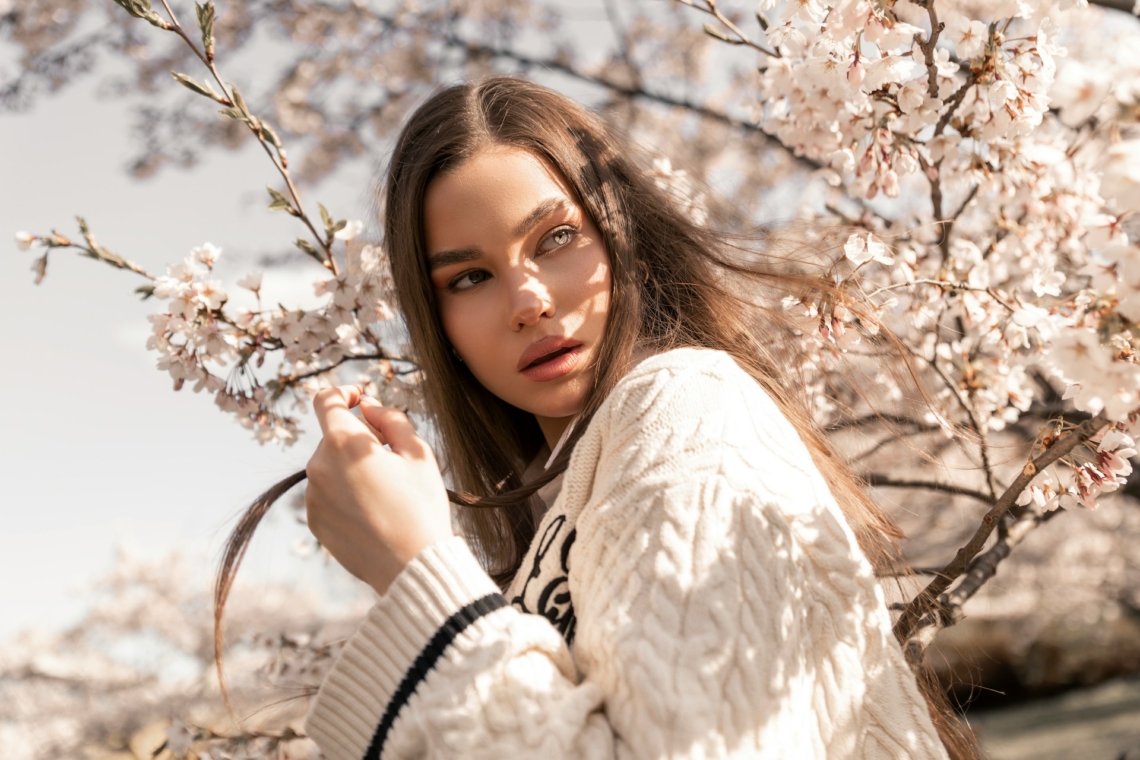 7 apró divattrükk, amitől frissebbnek tűnsz tavasszal