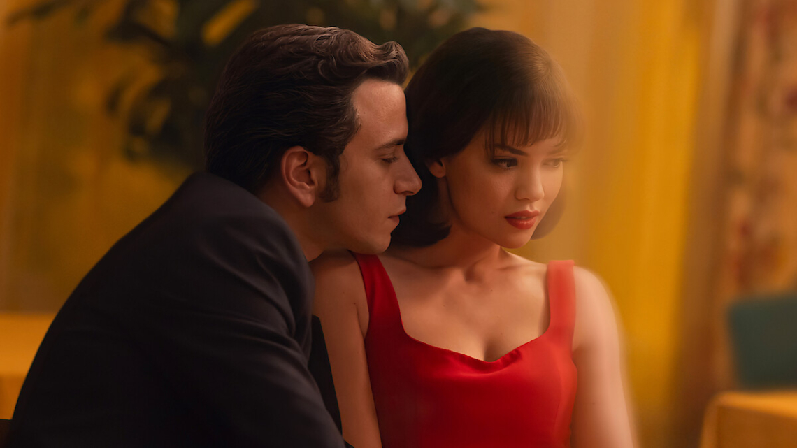 A Netflix új sikersorozata pár perc után a világába szippant