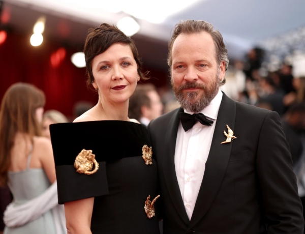 Maggie Gyllenhaal nincs szétplasztikázva, és ott tartunk, hogy az emberek a kinézetén szörnyülködnek