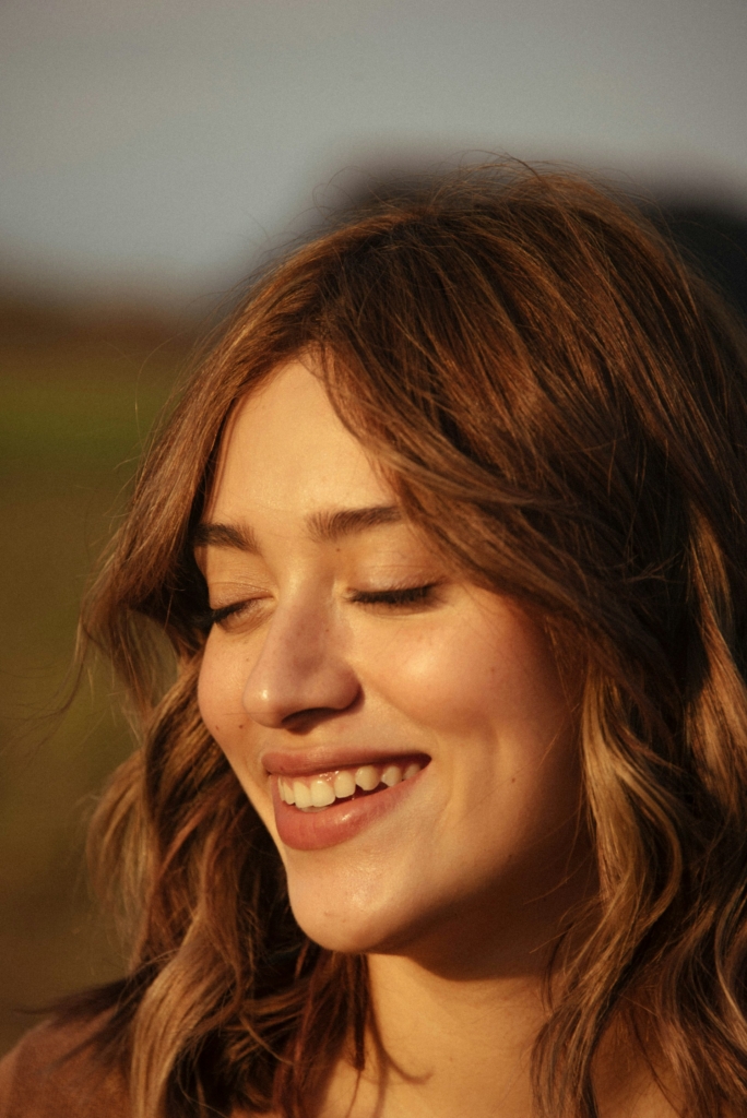 Mosolygós nő, portré