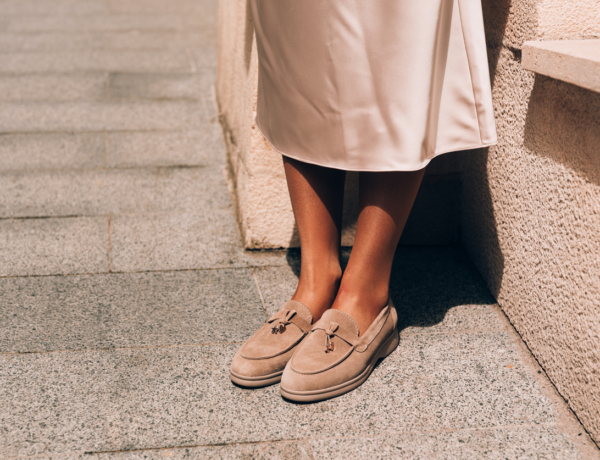 Így tisztítsd a velúr cipőt anélkül, hogy foltot hagynál