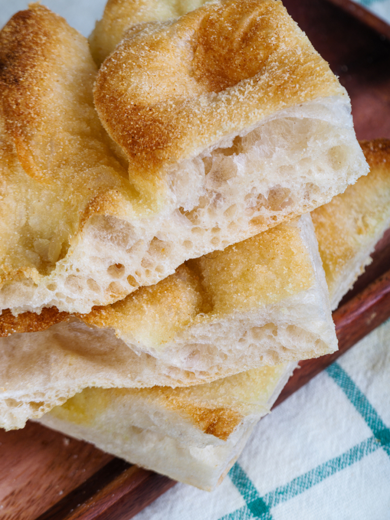 Pizza elődje az ókori laposkenyér