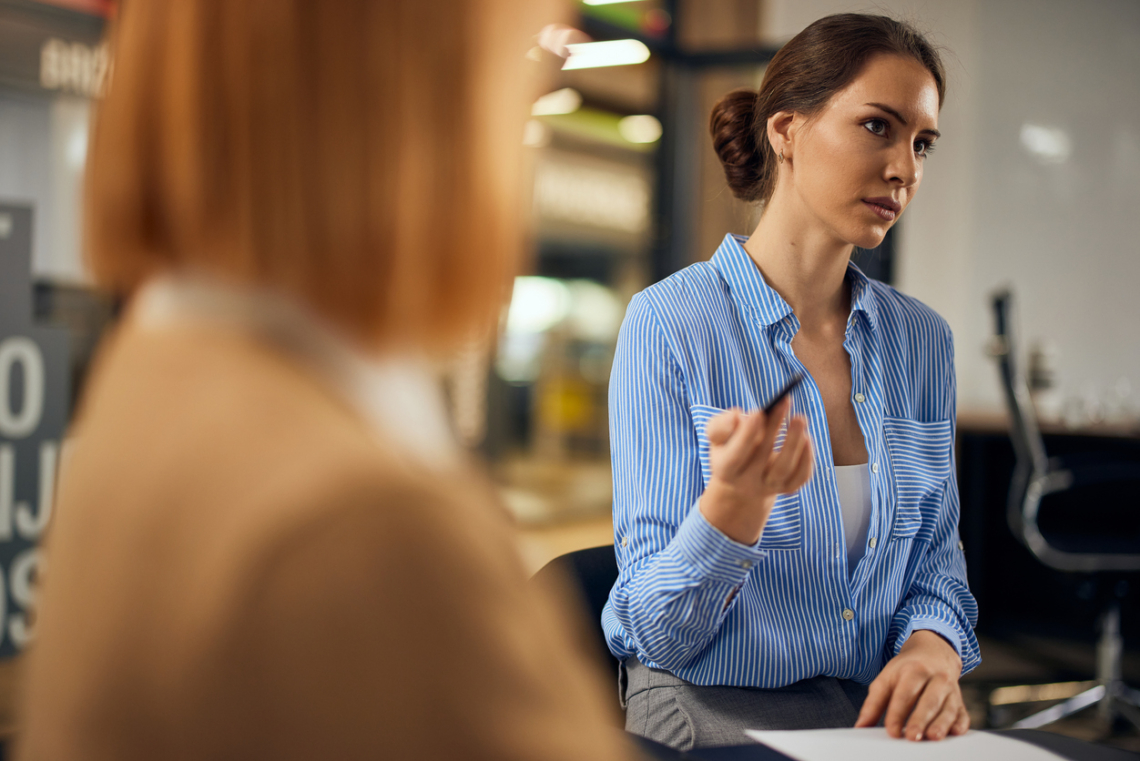 Napi horoszkóp 2026. március 4.: Munkában és kapcsolatokban is jól kommunikálsz