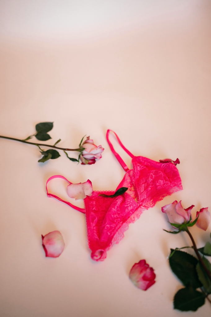Soutien-gorge rose en dentelle