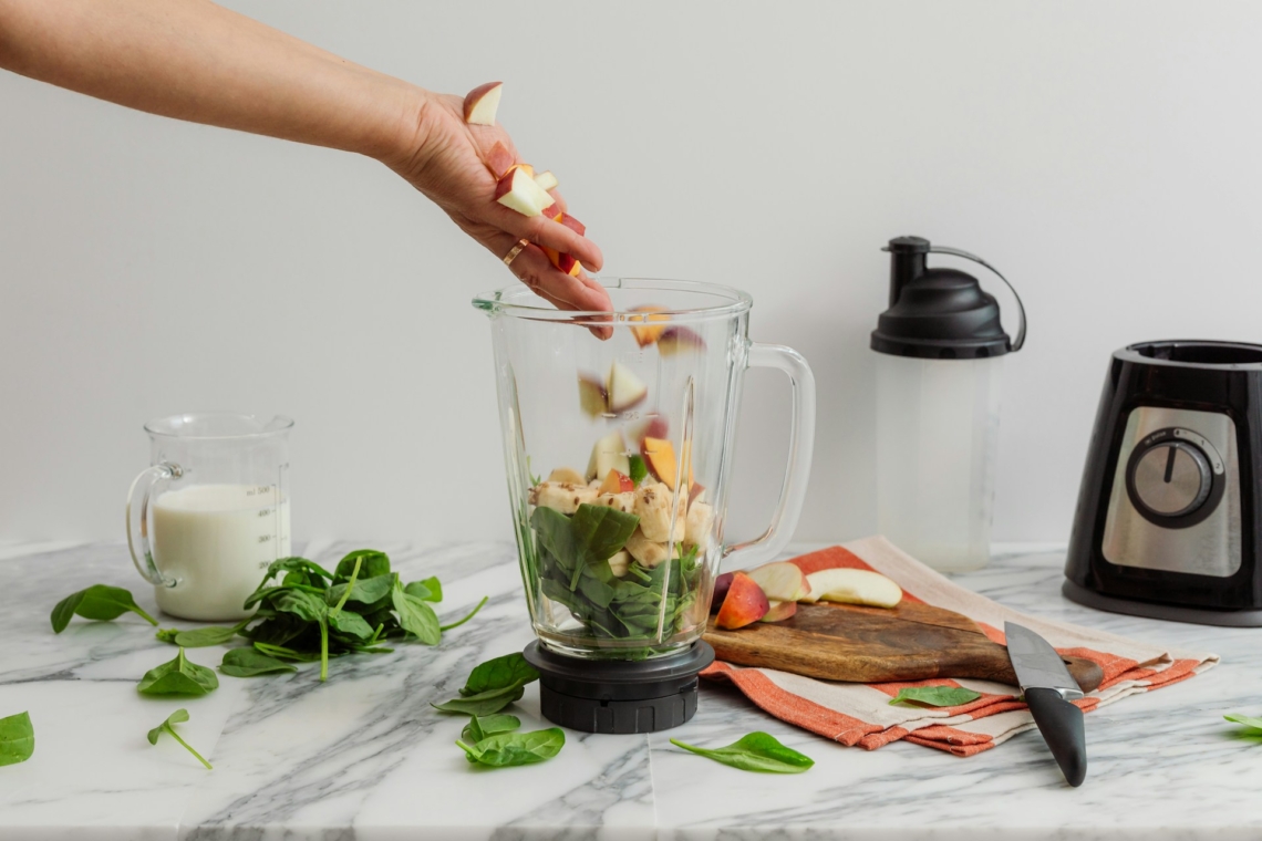 3 gyors és energetizáló smoothie recept, amivel jól indul a reggel