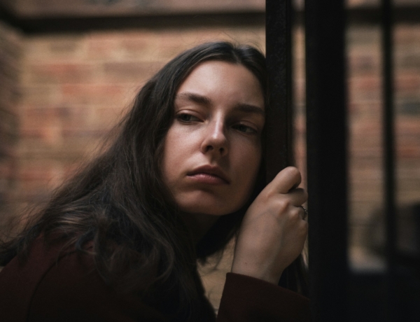 „Még ma is pánikolok, ha valaki azt mondja, nem ér rá.” – Gyerekkorban elhanyagolt felnőttek triggerei és reflexei