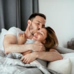 5 viselkedésforma, amit a pasid akkor csinál, amikor komolyan tervezi veled a jövőt