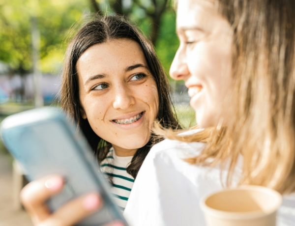 „A nők egymással mézesmázosak és csak a másik háta mögött dumálják ki egymást” – A női barátságok 5 sötét tulajdonsága, amiről senki nem beszél