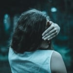 „Ok nélkül hányingerem lett és kiderült, hogy pont akkor regisztrált Tinderre” – Történetek, amikor a női intuíció működött