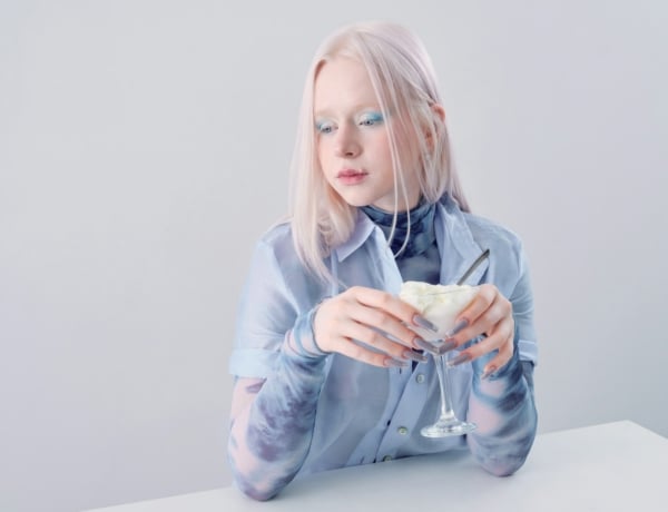 A tavasz új trendszíne a halványkék – ezekre a darabokra érdemes lecsapnod a boltokban