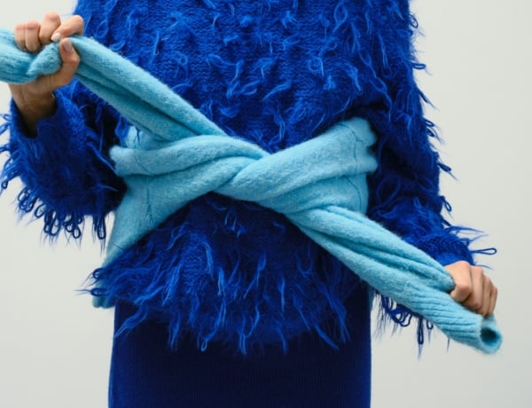 A trendszín, amit Az ördög Pradát visel tett népszerűvé – így viseld az azúrkéket