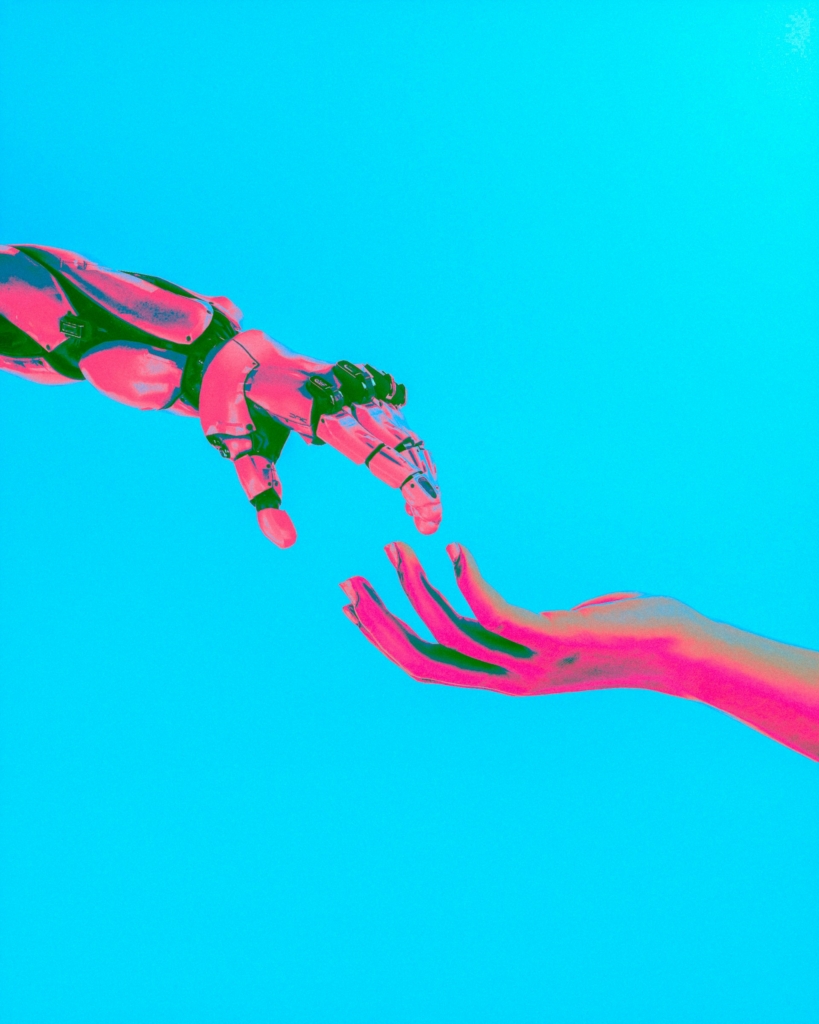 Dibujo vectorial: mano humana y mano robótica tocándose