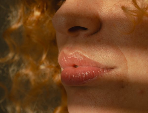 „Beteges, de néha a taszító volt főnökömre gondolok szex közben” – Elítélendő, ha szex közben a partnerem helyett másra gondolok?