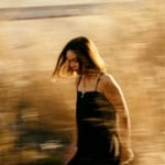 „Elvált szingli vagyok és egy kis albérletben élek” Miért büntetnek, ha párkapcsolat helyett a lelki békét választod?