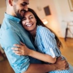 Az idősebb nők vonzereje: miért választják őket a fiatalabb férfiak?