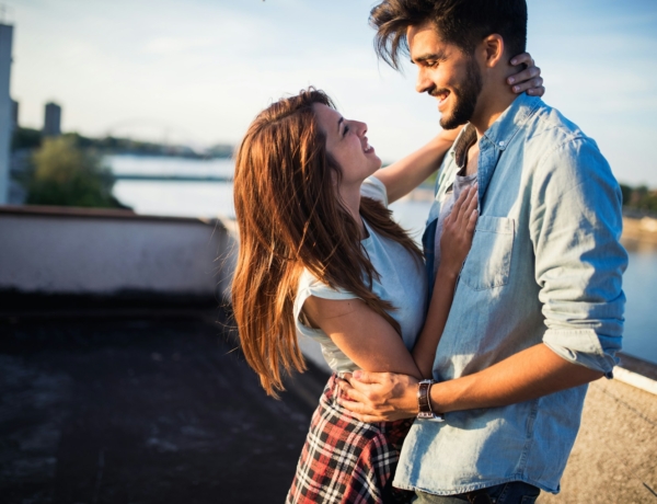 „Már túl vagyok az exemen, nem érdekel a pénz” – és még 8 hazugság, amit a nők mondanak férfiaknak ismerkedéskor